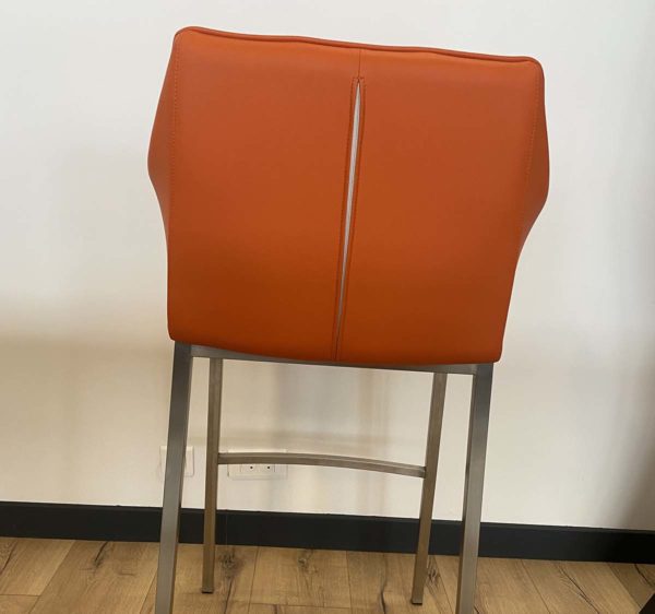 kingston chaise orange back